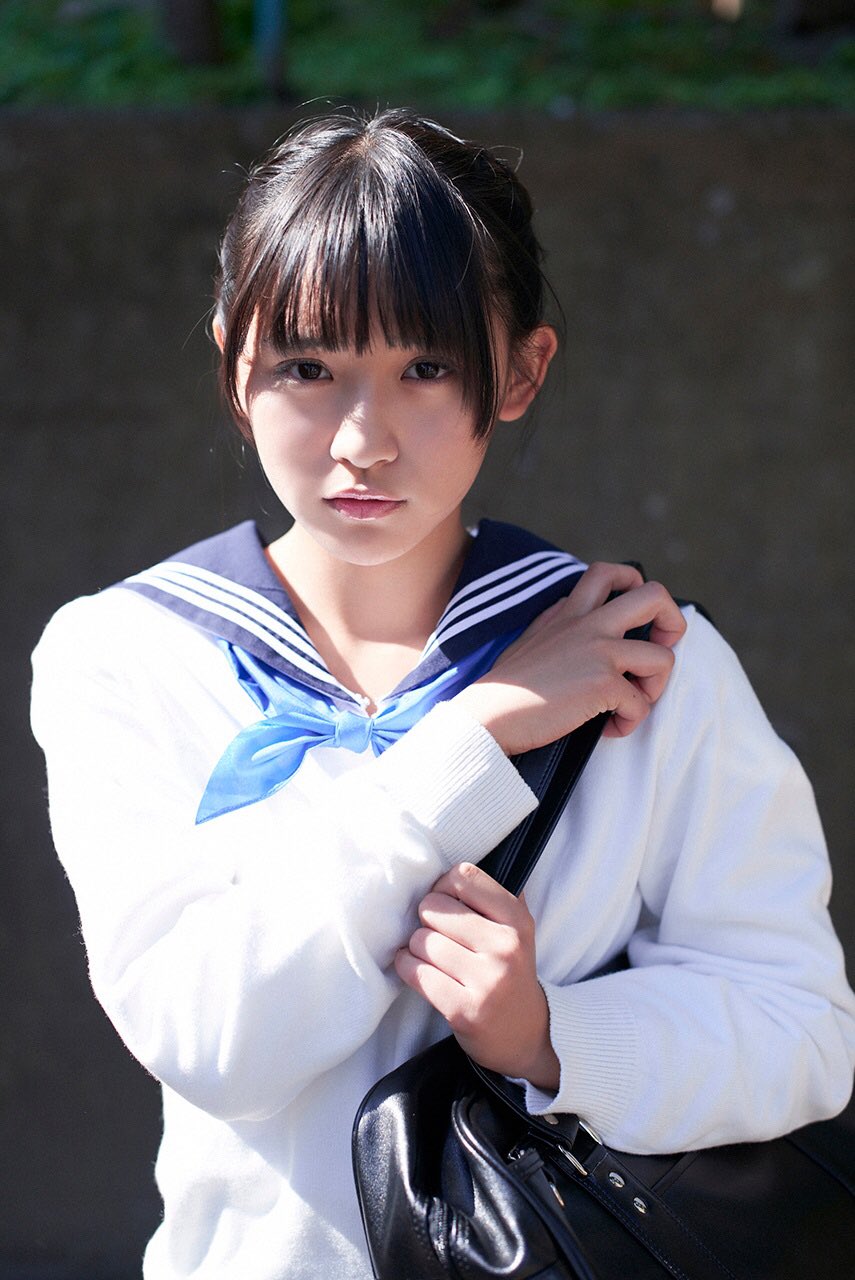 浅川梨奈 制服 エロ  / X