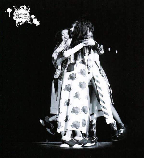 piipuncuoi's tweet photo. #Neversaygoodbye2NE1 💖
#Theywillcomeback 💖
#Wewillbewaiting 💖
#Alwayssupportmygirls 💖
#Theyaremyyoungforever 💖😣 https://t.co/rLAm7o5FGB