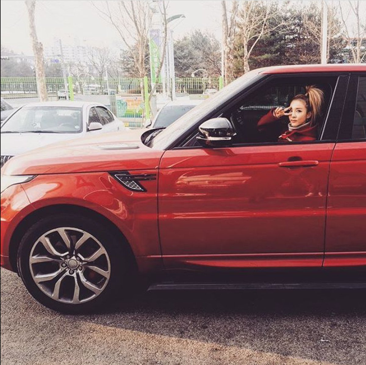 Let's Play 2NE1! tweet media