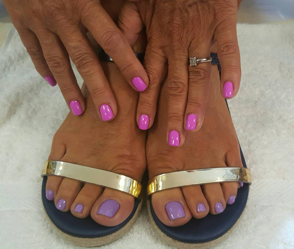 KateStyleSalon's tweet photo. #morgantaylor &amp; #gellish are the most #popular #nailtrend around. #nailsbyprimona @katestylesalon you are a gem https://t.co/SMXDzmBVxu