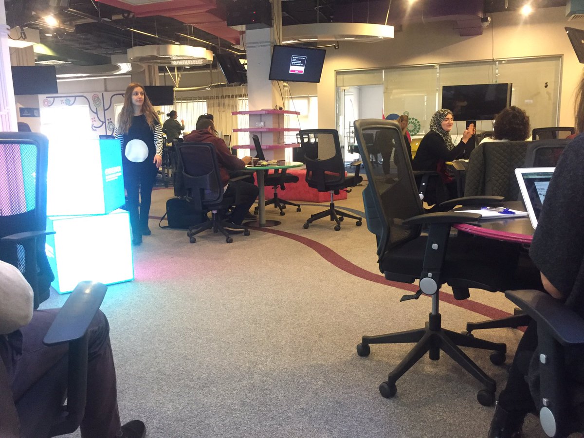 BetterBusinessJ's tweet photo. We're @ ZINC offices for @EndeavorJo #branding training #bblearning https://t.co/alYDKMjzOO