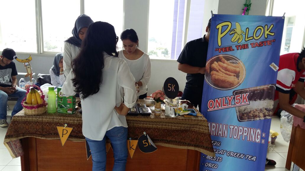 CIASVillage's tweet photo. pilooookkk pisang enak dgn berbagai varian rasa yuk mampir cobaiiiinn gak rugi deh #bizday2017 #digmarkstiekesatuan https://t.co/Z4sZzIbVbE