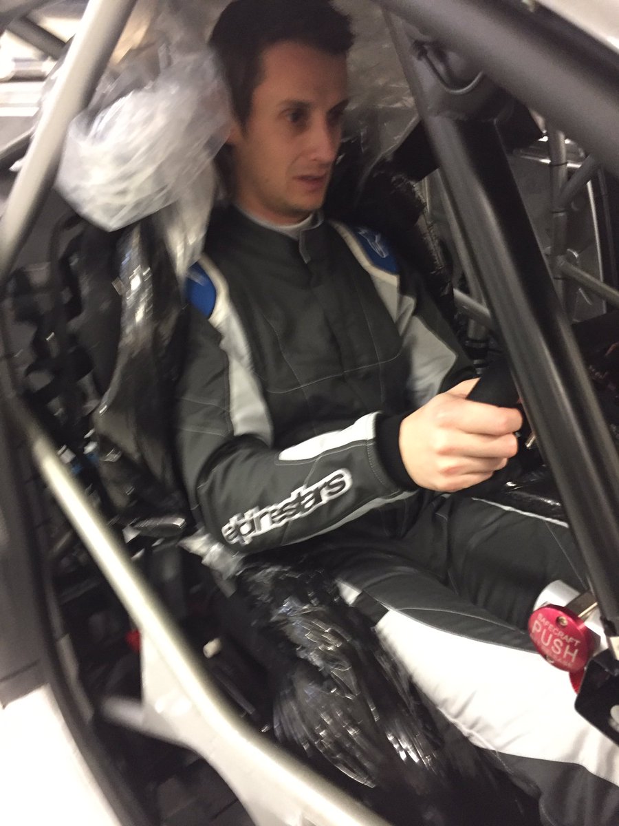 danstreet07's tweet photo. https://t.co/sBhcRnBYfz @ollyjarvis @TheStevenKane @TheGuySmith thanks for being awesome this week. #SafeRacing https://t.co/Aqh1Hj1iI3