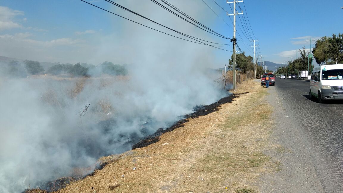 PCivilTlahuac's tweet photo. @RigoSalgadoV @SPCCDMX @TlahuacRenace la @EconomicoyRural #Incendio provocado fue por #Colilla #Cigarro en #Tlahuac https://t.co/NoSOQxpW55