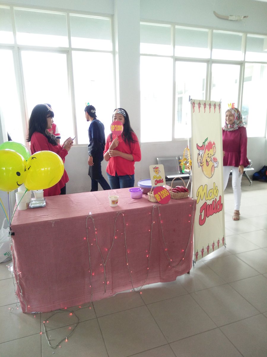 yofishing's tweet photo. Disini juga menyediakan makaroni (mak julid) beli 1 dapet 2 #bizday2017 #digmarkstiekesatua https://t.co/MedrsMFfCX