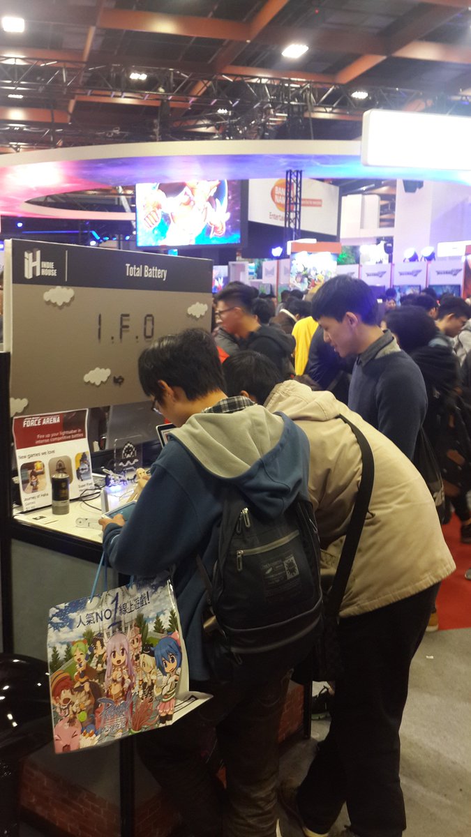 gon08's tweet photo. #TGS2017 day-1. #ifo #totalbattery https://t.co/PK5O3sLyYN