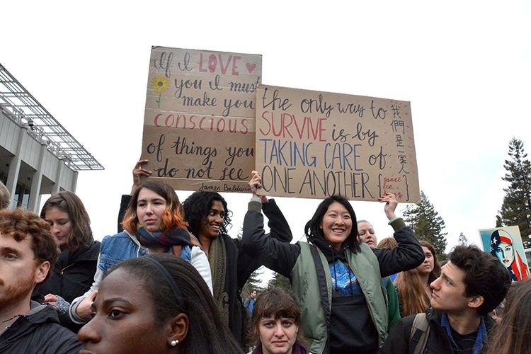 UCBerkeley's tweet photo. Campus rallies to resist on Inauguration Day https://t.co/SB10KlH9KA https://t.co/DZgKeqXjzm