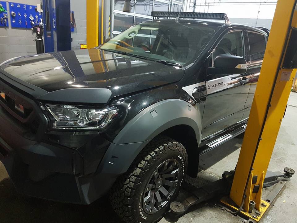 hitechges's tweet image. New Boston two post lift installed in Stirling,with the new Ford Ranger m-sport just about to have its pre delivery inspection.