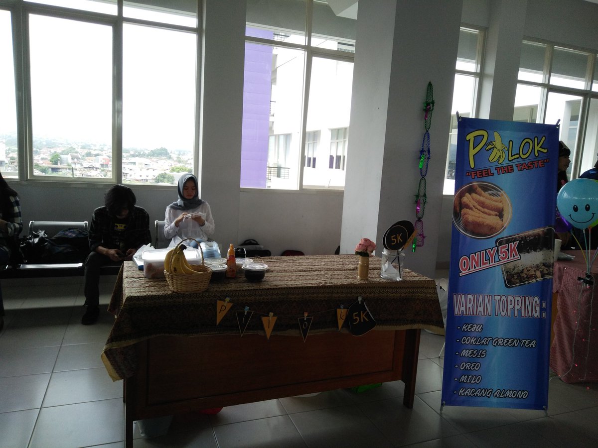 batiqueware's tweet photo. Ada cemilan pilok nih dengan varian topping loh, cus cobain deh! 5k aj #digmarkstiekesatuan #bizday2017 @mulmubarak https://t.co/Z15LhehwH0