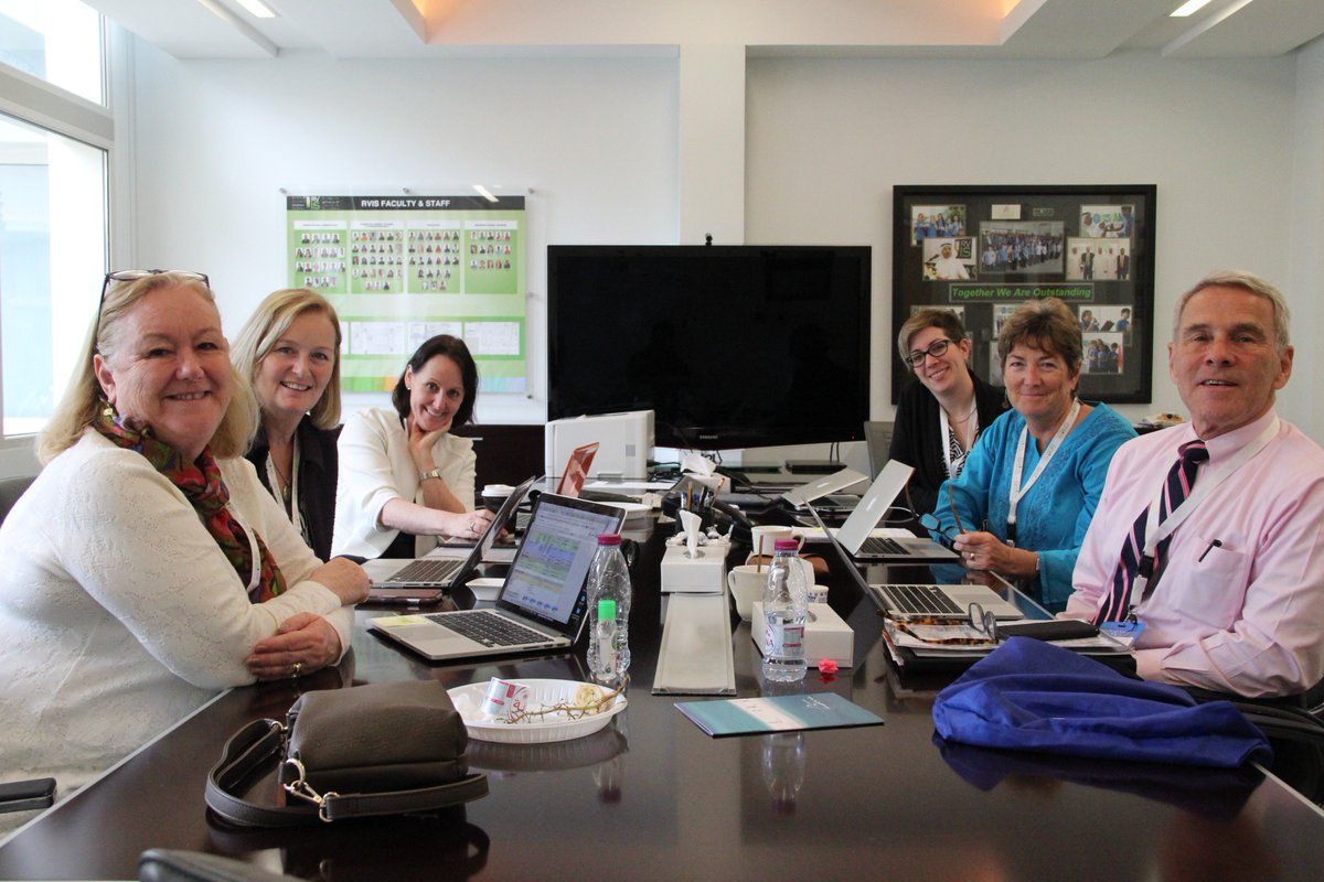 rvis_bh's tweet photo. NESA Team in action! #nesachat #nesa_rvis #nesacenter https://t.co/W2mAmUBg6D