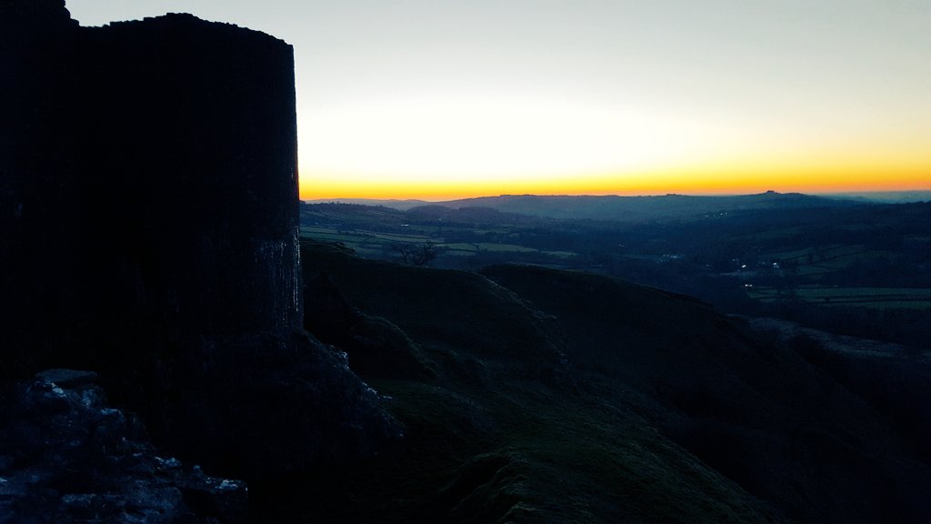 A spectacular view from #CarregCennenCastle yesterday evening. Definitely worth a visit #VisitWales #Wales #Sunset #CastleOnTheHill