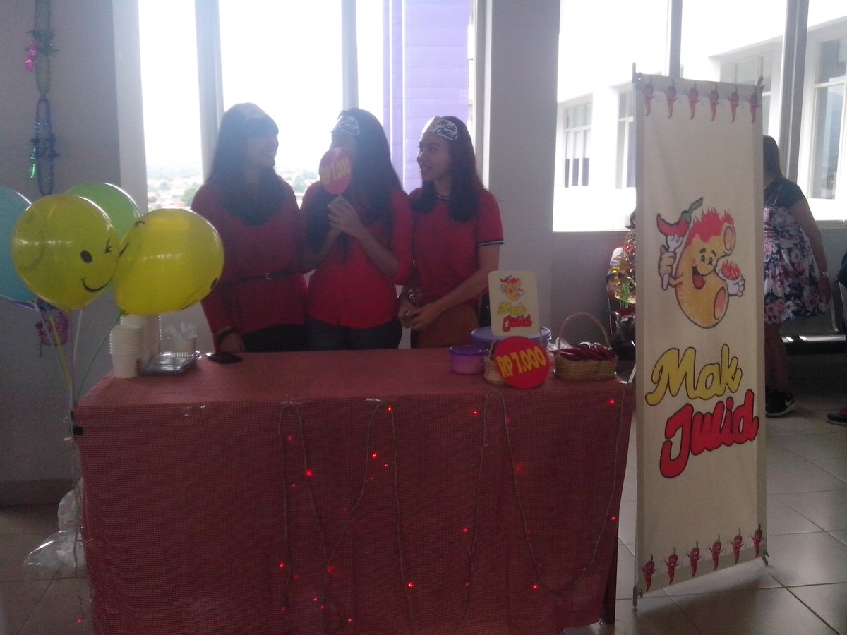 NtsBridal's tweet photo. nyari macaroni basah yg super pedes? Cobain deh MAK JULID pasti ketagihan hanya di #Bizday2017 #digmarkstiekesatuan https://t.co/tCrV9w2mZ9