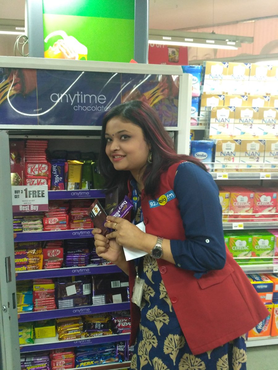 927BigFmGuw's tweet photo. Here what @RjAaliya  shoppd at Bigbazar @BigBazaar #SabseSaste6Din  u can log onto https://t.co/OsU9ZtrGFb 4 a quick chckout.. https://t.co/43IprWcbR8