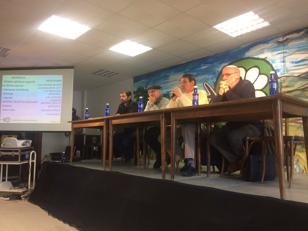 BATERAeh's tweet photo. Euskal Herriko Laborantxa Ganbara-ren biltzar nagusia goiz huntan. 12 urte, zorionak ! https://t.co/9SKx1ClvFp