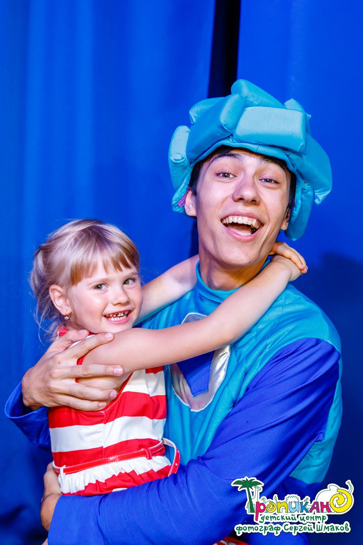 Тропикано. Носим клиентов на руках! Буквально.
😃