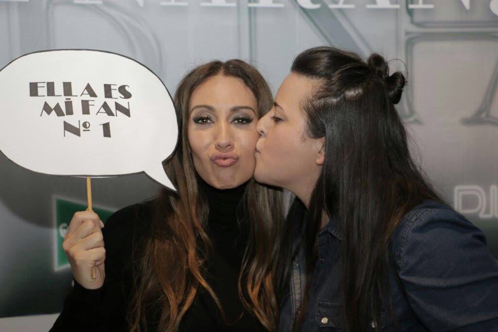iovana32's tweet photo. @monicanaranjo @oscartarruella felicita a @irenecampoy x sus 30 que m tiene loca!Sería su mayor 🎁 #UnSueñoHechoRealidad https://t.co/bn9fZUrJI0