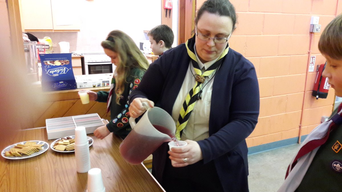 SuttonSnaggles tweet media