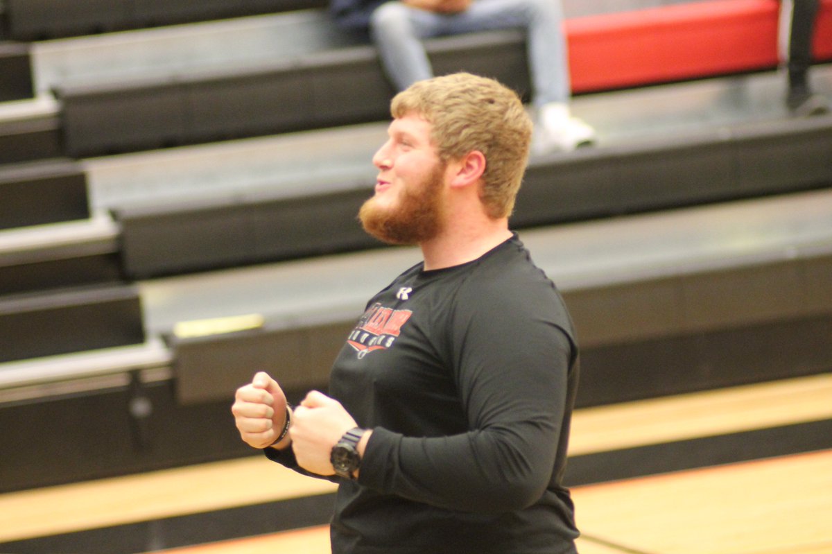 DerrickMahone_'s tweet photo. @ALX_GBasketball &amp; @ALX_Bball will be looking for @Alexanderfball all-region OL @Kris_Kringle77 to lead cheers of @Cougar__crazies tonight https://t.co/REUtPV1KvN