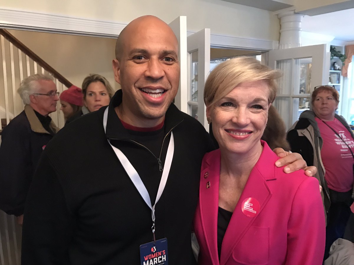 CoryBooker's tweet image. Proud to stand with @CecileRichards &amp;amp; Planned Parenthood today. We stand with millions to fight efforts to defund this vital organization.