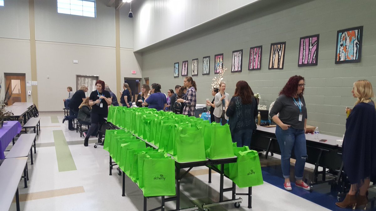 abrooks's tweet image. Awesomeness happening here today! #countrygirlscode