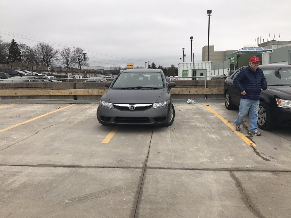 KattSautiere's tweet photo. @hfxcantpark spotted at the Halifax Shopping Centre.. https://t.co/3YVmlwQ6U5