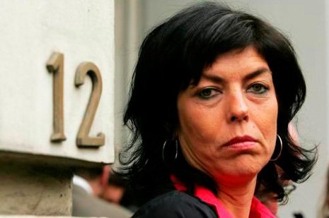 CDHumoriste's tweet photo. Joëlle #Milquet a visiblement peu apprécié le livre-choc de #BenoîtLutgen. "Pas cool, glisse-t-elle à nos micros. Un geste peu #humaniste" https://t.co/wqg7w87bhk