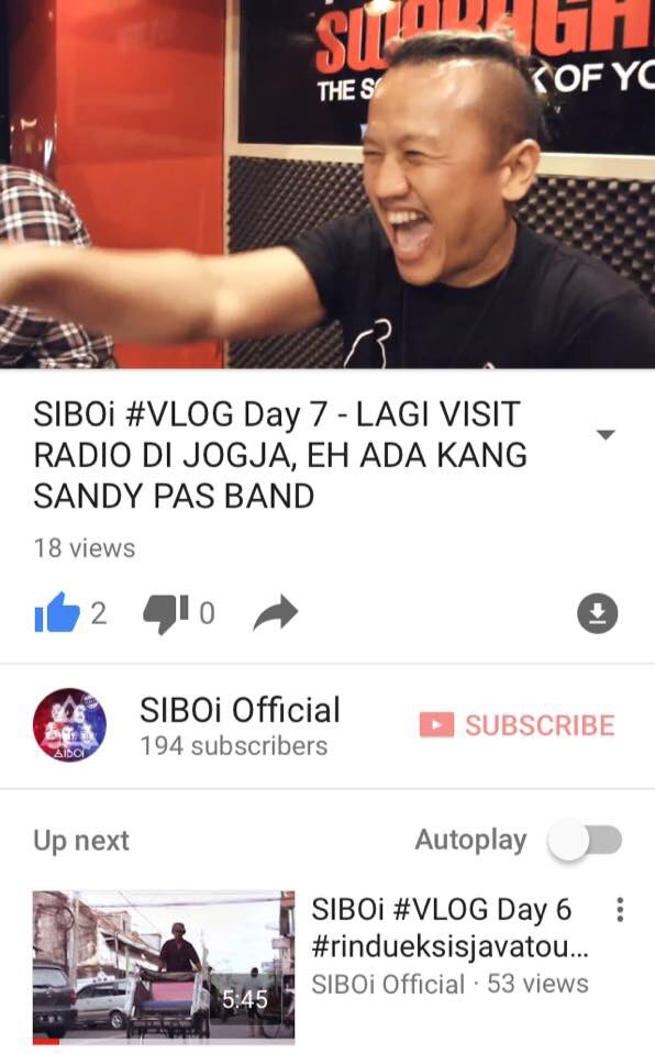 Makin g jelas dan konyol kelakuan @siboi_official 
Tonton genks, Vlog SIBOi msh bercerita di kota Jogja.. 

Link ~> youtu.be/DsmBO2uweEY