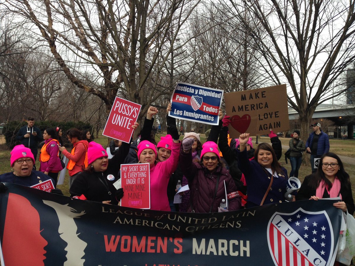 LULAC Women are Presente at the Women's March today!