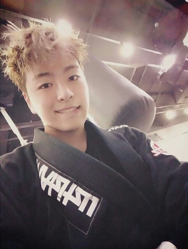 CherryZenz's tweet photo. นิยามของความหล่อเซอร์ๆที่แท้จริง 😍😚❤️💘 #withikonic #JUNE #TAPOUTORPASSOUT แทคนี้คือ? 😂 https://t.co/12e5oP7pNk