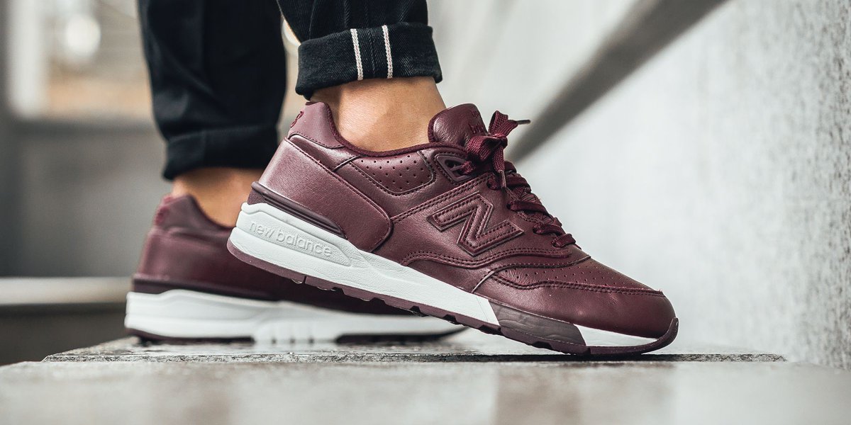 new balance 597 burgundy