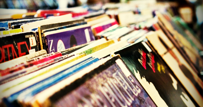 TuCarritoMsical's tweet photo. "La explosión del vinilo: las ventas superarán los mil millones de dólares este año" https://t.co/cFfoZOVyt9 #Vinilos #Música https://t.co/QA9UulyqxS