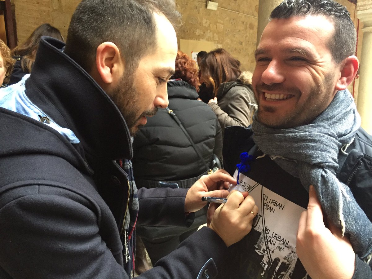 joanfelizz's tweet photo. Ser feliz al lado de este tipo es demasiado fácil.
#OpenJaen #EABE17 #HiloAzul https://t.co/HJ10E2phJ0