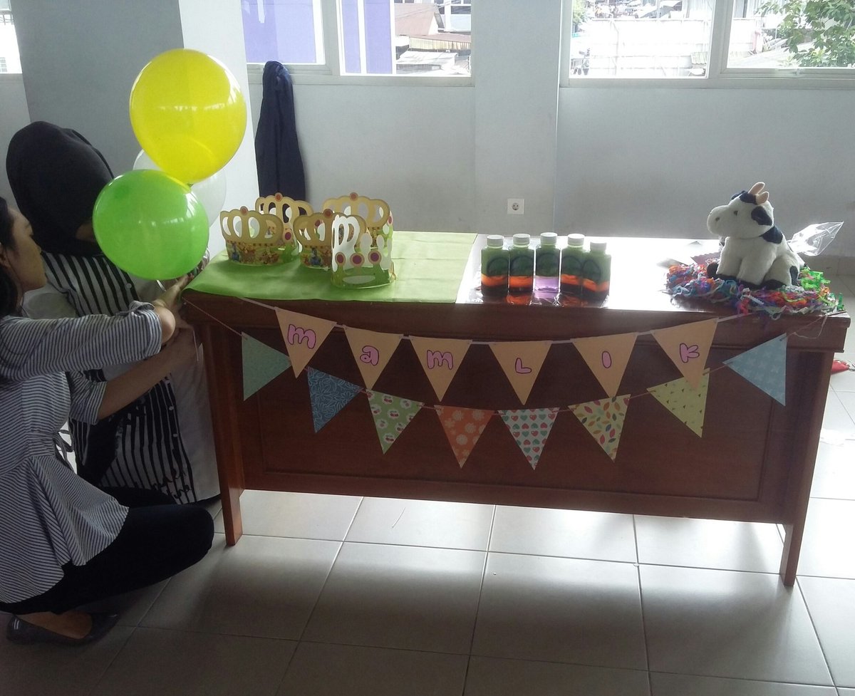 clean_ms's tweet photo. Minuman yg seger dan menyehatkan??? Cobain MAMLIK slain bikn seger khasiatnya gausah ditanya deh yu cobain #bizday2017 #digmarkstiekesatuan https://t.co/iTEAIn8ES3