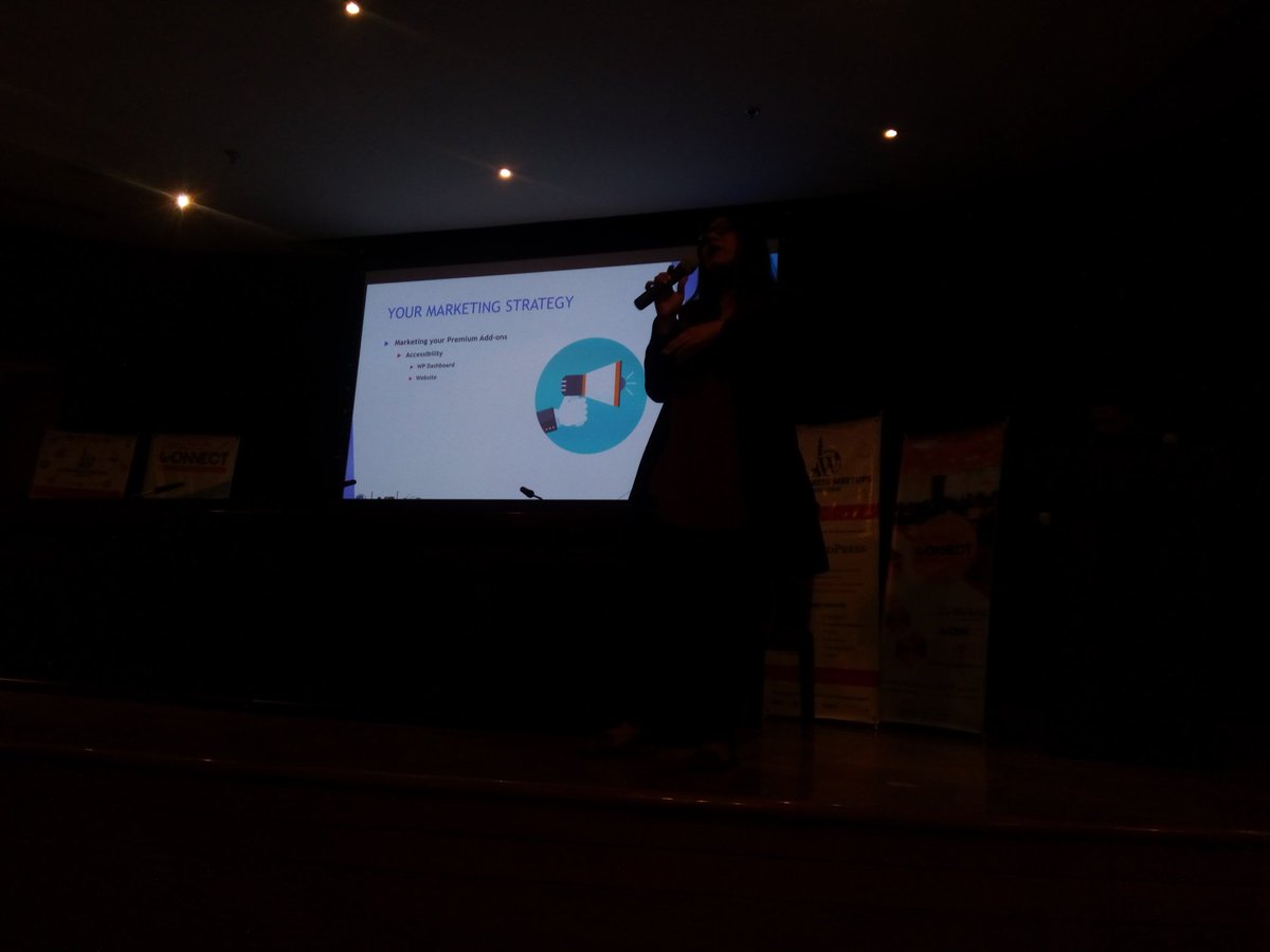 _AbdullahNaveed's tweet photo. Ms.@Mehr_ina talking about Marketing strategy...
#WPMeetupPK https://t.co/fFcvfdnE2w