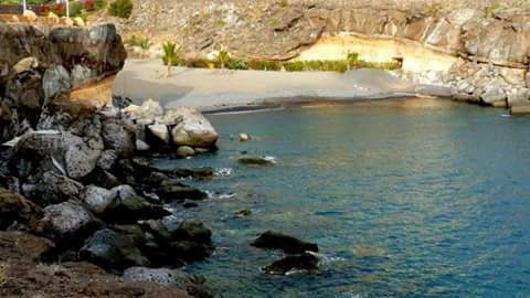 AntesAhoraTfe's tweet photo. #LasGalgas #Adeje #Tenerife #IslasCanarias 🏊 #CanaryIslands
#Tenerifelicidad
@Hija_deLuna
@LoqueveoTfe
@totaltenerife
@TenerifeBonjour https://t.co/pP9a3DX1bf
