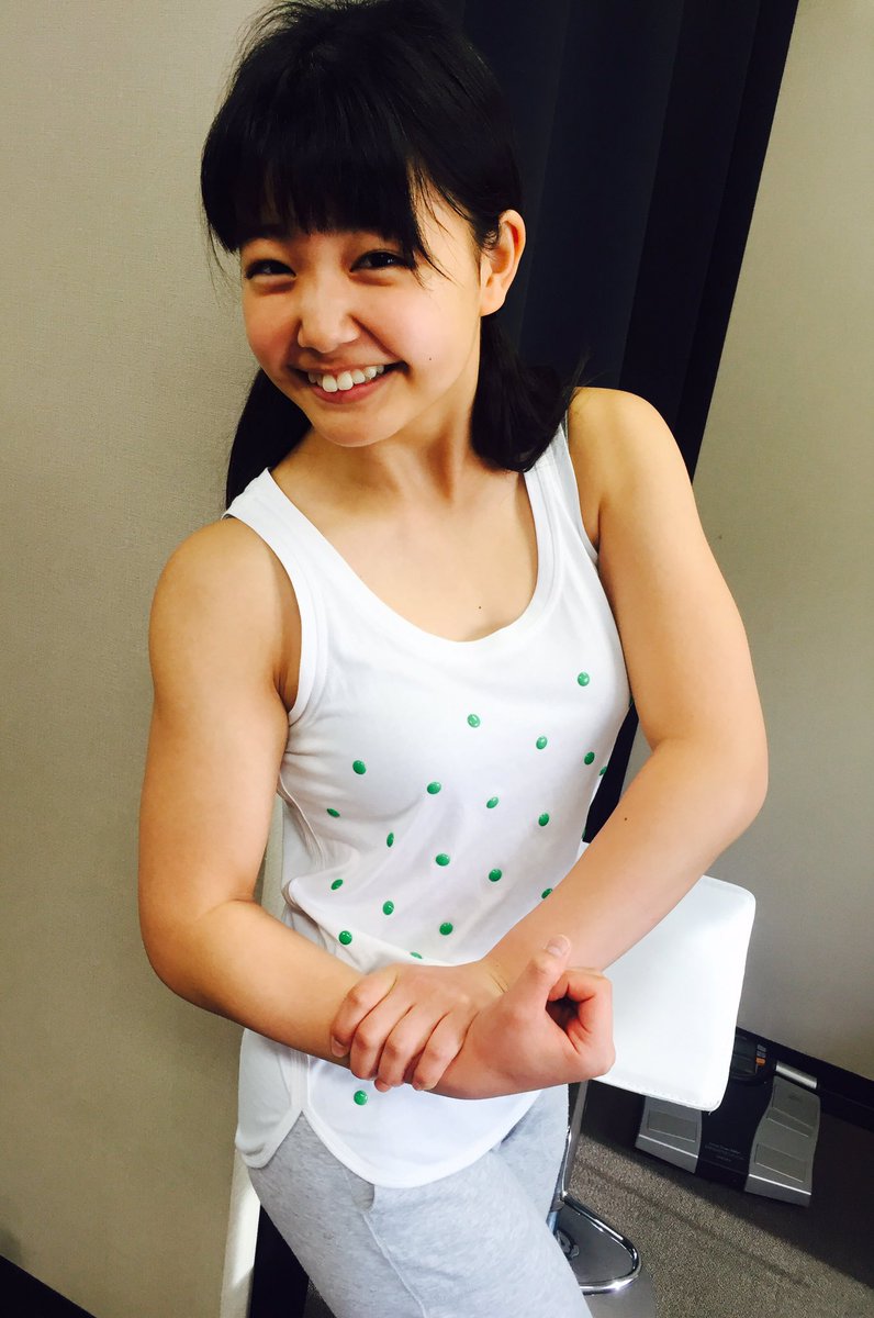 ハコイリ ムスメ いよいよ明日に迫ったタワレコ感謝祭アームレスリング大会に向けてポージングの練習に熱が入る我妻選手 レッスンの合間も鏡に向かってポーズ 皆さんの記憶に残る良い試合が出来たら思います かけ声並びに大きなご声援 よろしく ハコイリ ムスメ いよいよ明日に迫ったタワレコ感謝祭アームレスリング大会に向けてポージングの練習に熱が入る我妻選手 レッスンの合間も鏡に向かってポーズ 皆さんの記憶に残る良い試合が出来たら思います かけ声並びに大きなご声援 よろしく