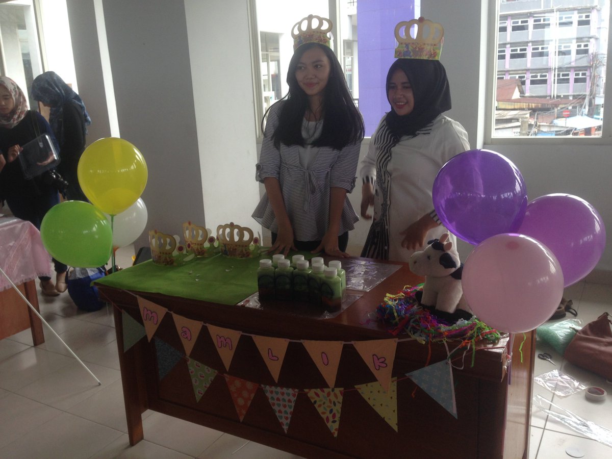 F347Futsal's tweet photo. Buat yang suka susu bakalan nyesel kalo gak nyobain Mamilk nihh, yuk dateng ke stiekesatuan lantai1. #bizday2017 #digmarkstiekesatuan https://t.co/ws6ScFYQF6