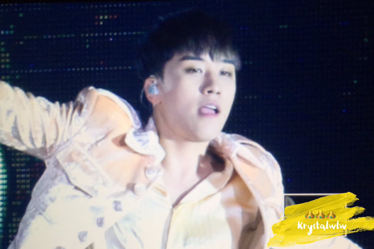 wonglaiwing's tweet photo. 160121 0to10 in hk 
🐼👼
#bigbang #빅뱅 #승리 #대성 https://t.co/3Zj3DxEqED