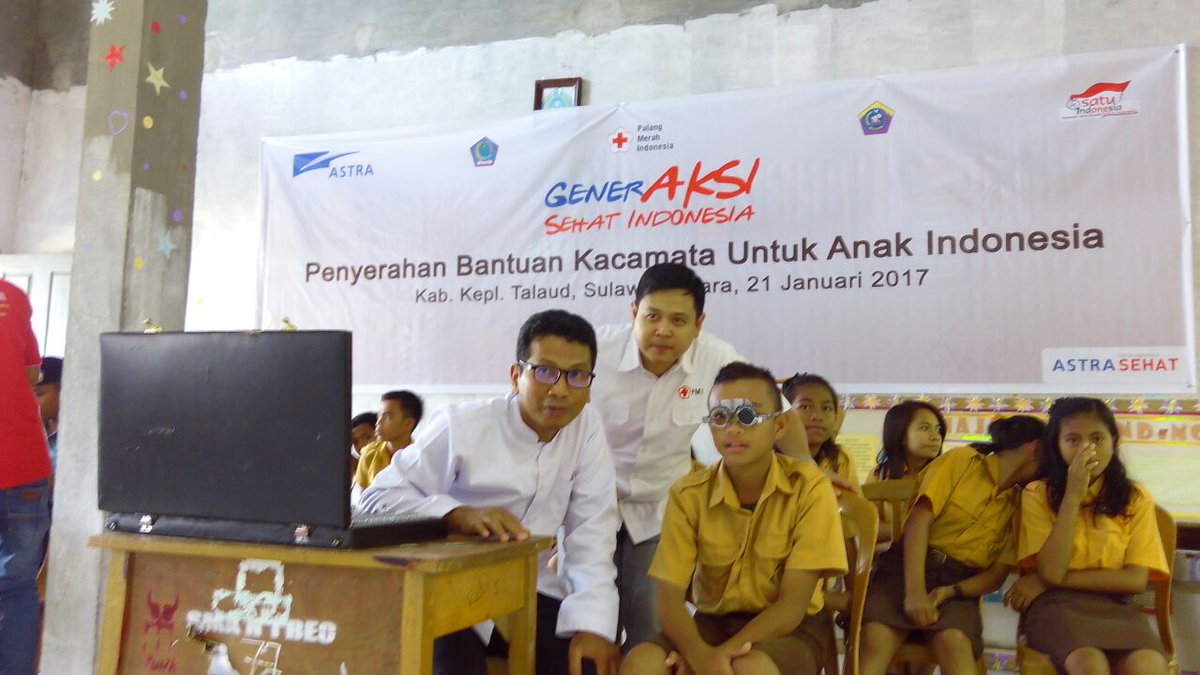Bantu anak2 di Talaud raih prestasi, PMI dan <a href="/SATU_Indonesia/">SATU Indonesia - Astra</a> berikan 2000 kacamata #PMISiapBantu #Astra60