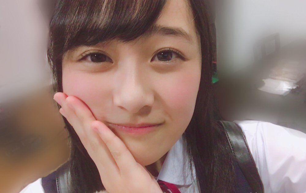 Uzivatel 向井葉月 生誕祭実行委員会21 Na Twitteru 乃木坂46 3期生 向井葉月さんの3回目のブログが昨日更新されました 質問返しもしてくれていますので 是非チェックだけでなくコメントもしてみてください カーテンの裏にカワウソ 向井葉月 T