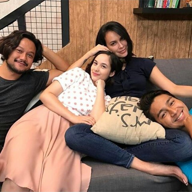 CIFC_Bali's tweet photo. Saksikan @tetanggamasagitu_net hari ini at 06.30 pm hanya di NET. Selagi masih ada guys:'(:'(:'( #tmgNET #saveTMG #TMGfamily https://t.co/OegZVuqynL