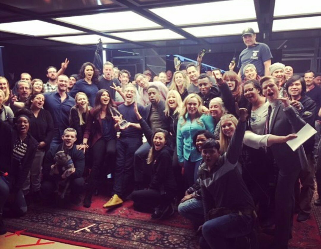 IamSerani's tweet photo. #TeamQuantico will be back on #MondayJan23th 😀🙌🙌
@BlairUnderwood @russelltovey @JohannaEBraddy @jazmasri @priyankachopra #AlexParrish😍❤ https://t.co/C9HGIBOsTT