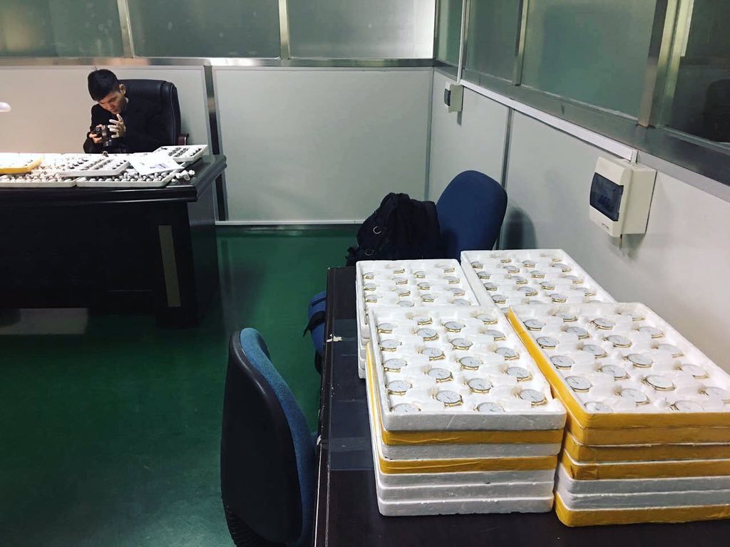 MorphoMFG's tweet image. Today's #FactoryView - Making sure every piece is up to scratch. 👊🏽

#QualityControl #QC #Manufacturing #Kickstarter #Indiegogo