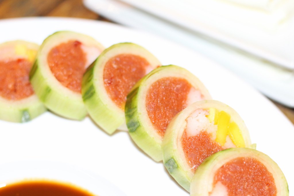OneSushiPlus's tweet photo. These 70 degree days remind us of summer... with the perfect cucumber accents

https://t.co/Lluka8KlSG https://t.co/6CIv0u7hKa