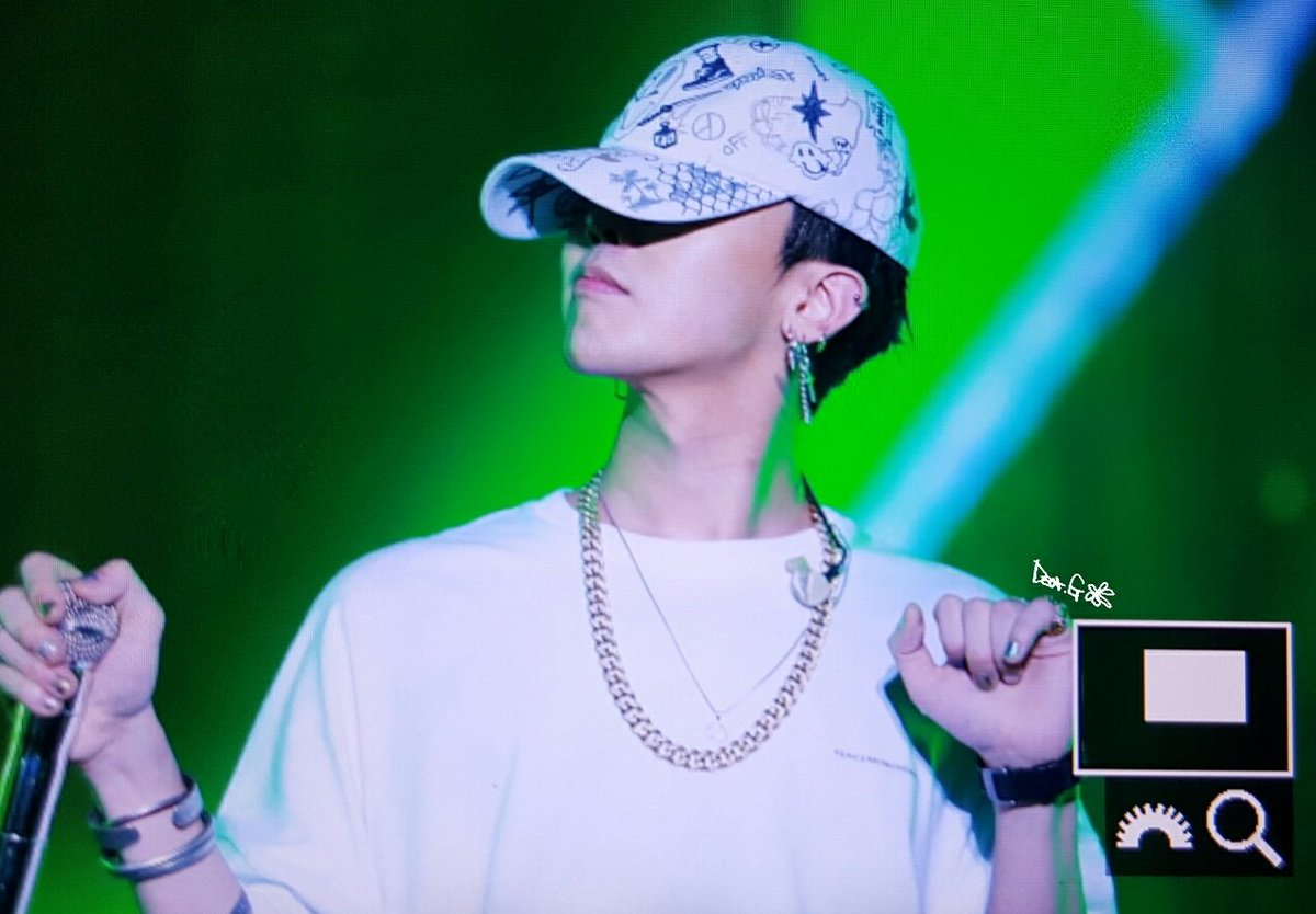 Dear_GD818 tweet picture