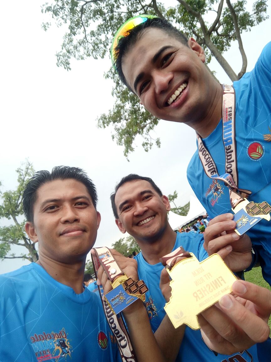 Firdaus3776's tweet photo. Completed my first run, Chocolate Run 2017. Done my 10km in 1 hour. Start focus to Shah Alam Run in Feb 2017.
#AzamKurus2017
#NavFitGroup https://t.co/CSo7b1A5Ik