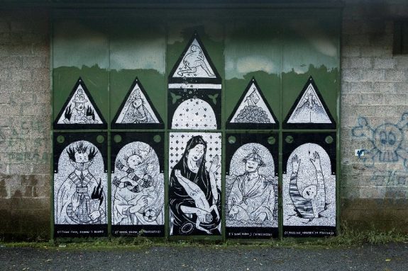 ziguline's tweet photo. I #GuerrillaSpam riflettono sul caso della #Madonna di #Siena che sculaccia il Bambino e sulla funzione dell'arte | https://t.co/VTbJm2hsyN https://t.co/Jqq0Aiabhz