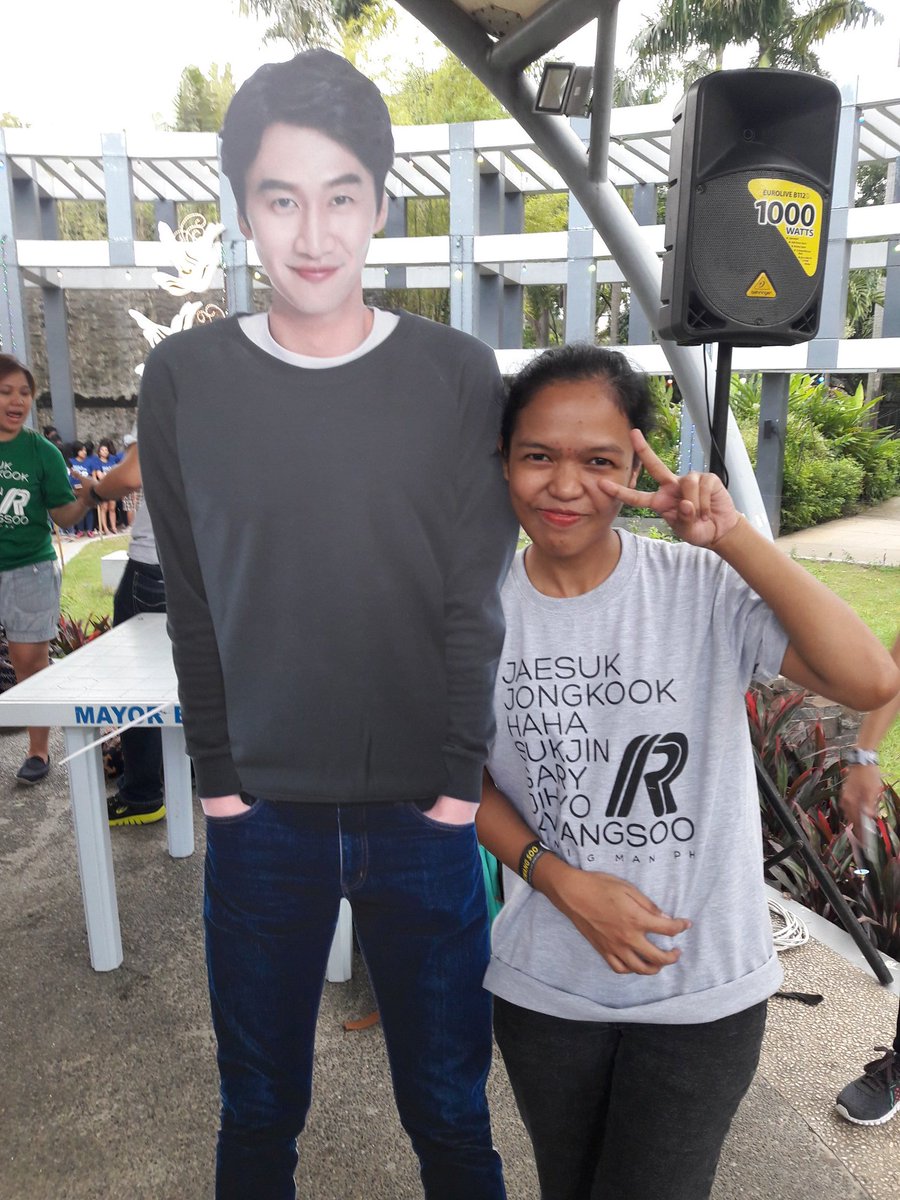 lei_zacarias's tweet photo. #WeWantRunningManConcertInPH
With Lee Kwang soo ssi https://t.co/W01fNCX8O2