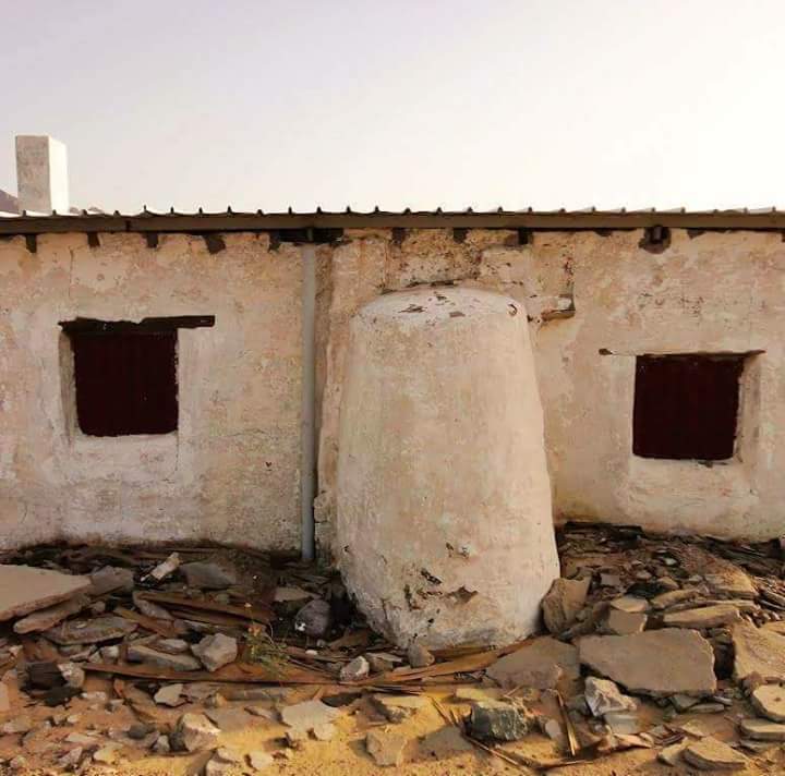 I_historypics's tweet photo. This is where the Prophet ﷺ prayed after tearfully visiting the grave of his mother in Abwa. رضي الله عنها ﷺ 

#IslamicHistory https://t.co/YJAvPCPoJ5