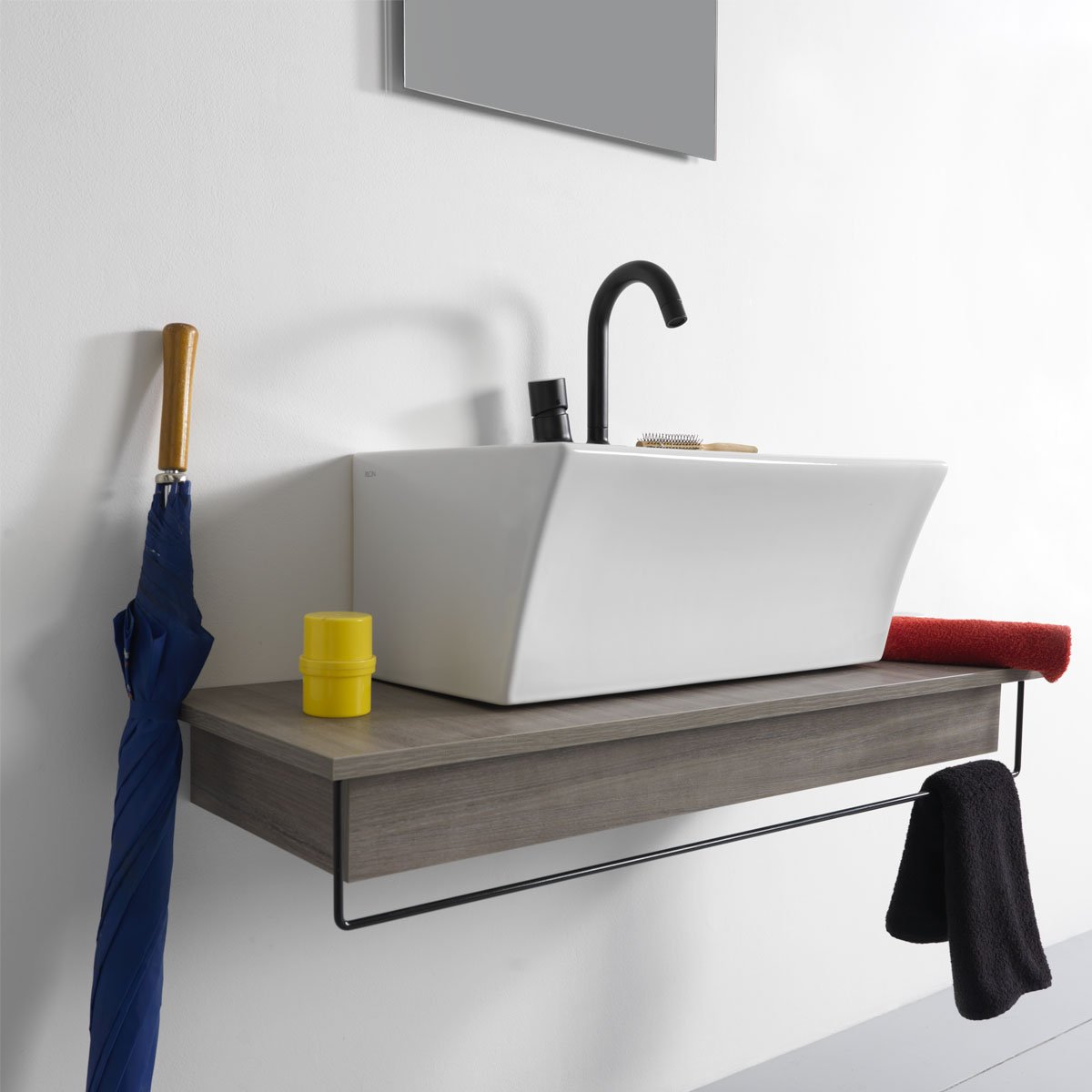 xilonsrl's tweet photo. Block con mensola, praticità e design anche negli spazi più piccoli. https://t.co/RMNs2sneKO